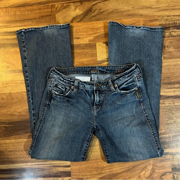 Silver Jeans Denim - Silver Jeans Lola Bootcut Non-Distressed jeans